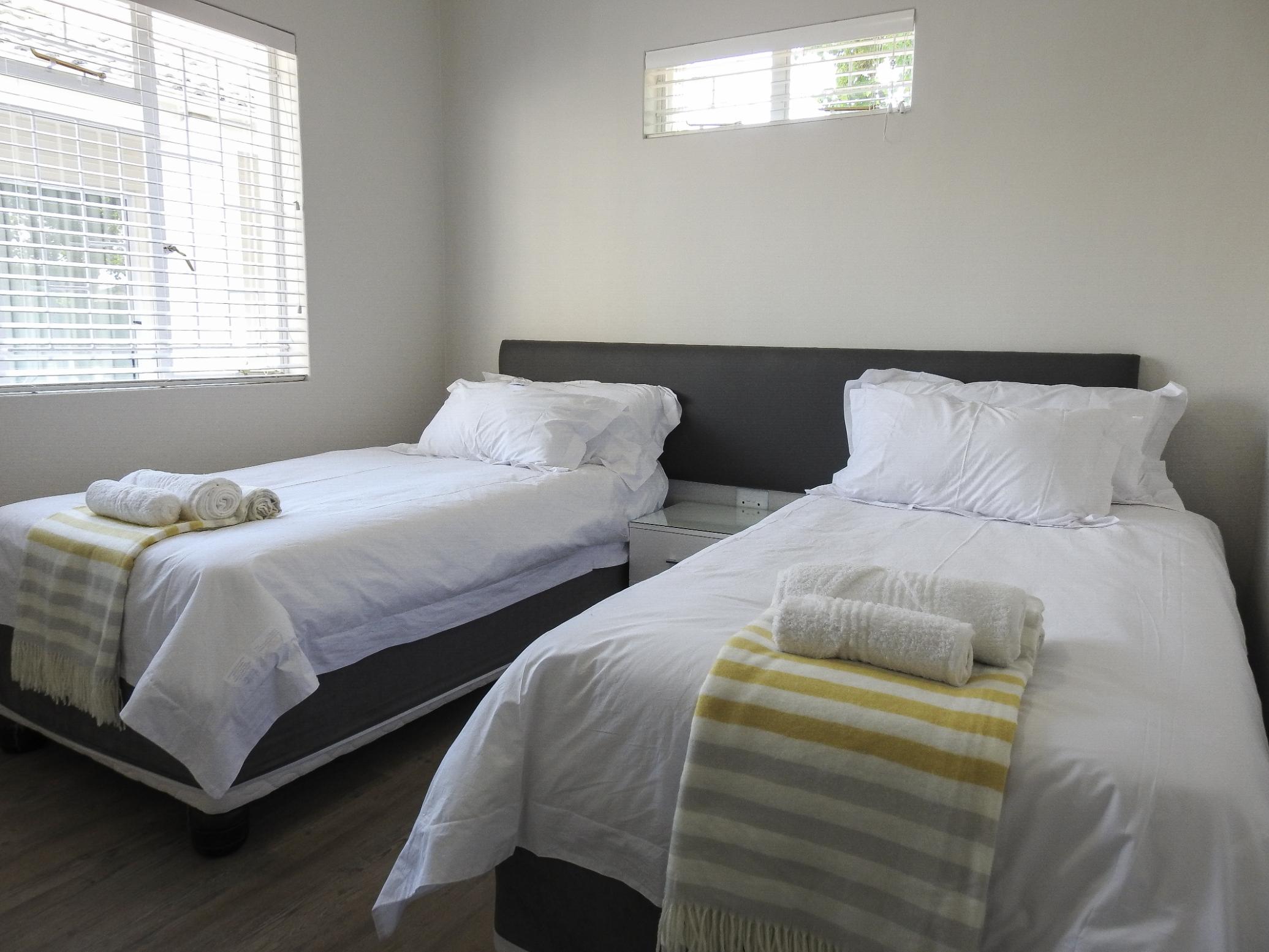 Tour group accommodation in Oudtshoorn for large families, student groups, and sports team excursions traveling the Route 62 tourist network.
