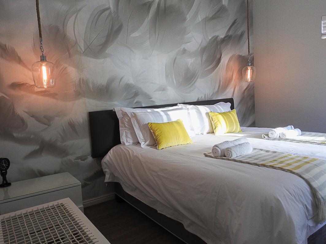 Group tour accommodation in Oudtshoorn for school excursions, sports teams, and family holidaymakers traveling Route 62 through the Klein Karoo.
